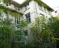 Clădirea fostului Spital de Boli Infecțioase s-a deteriorat în ultimii ani. FOTO CJD