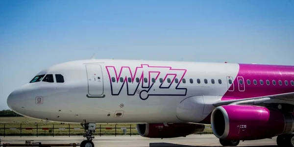 aeronava wizz air foto
