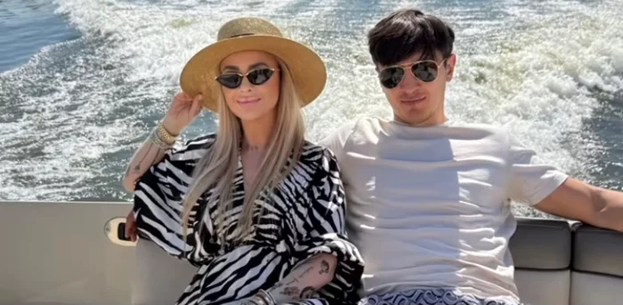 Anamaria Prodan se plimbă cu barca împreună cu iubitul Ronald Gavril foto: Instagram  