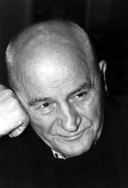 Octavian Paler a fost cunoscut nu doar pentru cărțile lui, ci și pentru „vorbele de duh” ce și astăzi circula pe internet