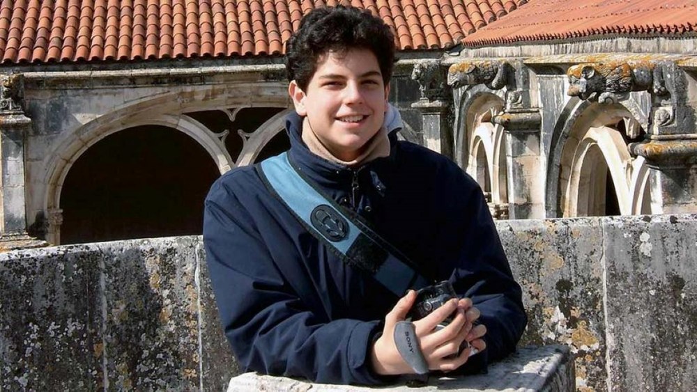  „Influencerul lui Dumnezeu” va deveni primul sfânt din generaţia Milenialilor. Cine e tânărul web designer sanctificat de Papa Francisc