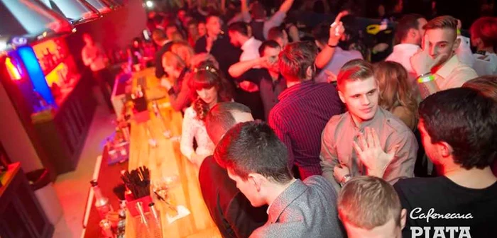 Cafeneaua Piaţa Unirii este clubul preferat al ieşenilor FOTO Profilul de Facebook oficial al localului