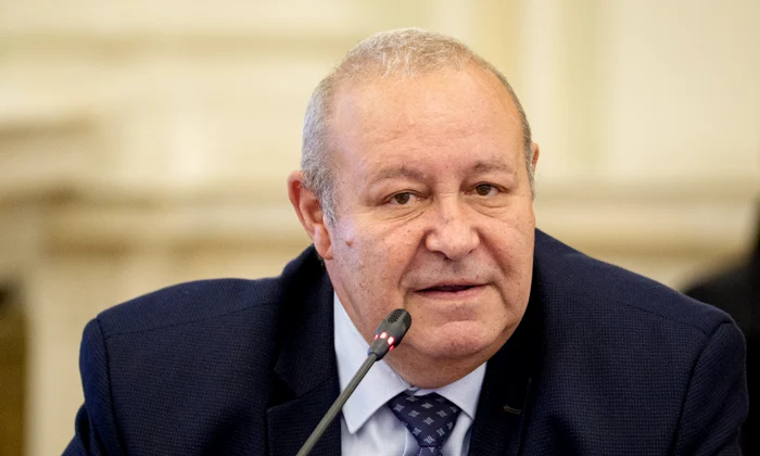 Daniel Fenechiu