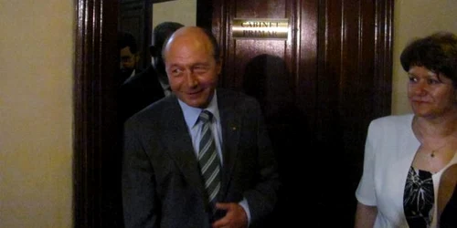 Traian Băsescu este de acord cu decizia luată de Curtea de Apel Bucureşti cu privire la dezafilierea Universotăţii Craiova