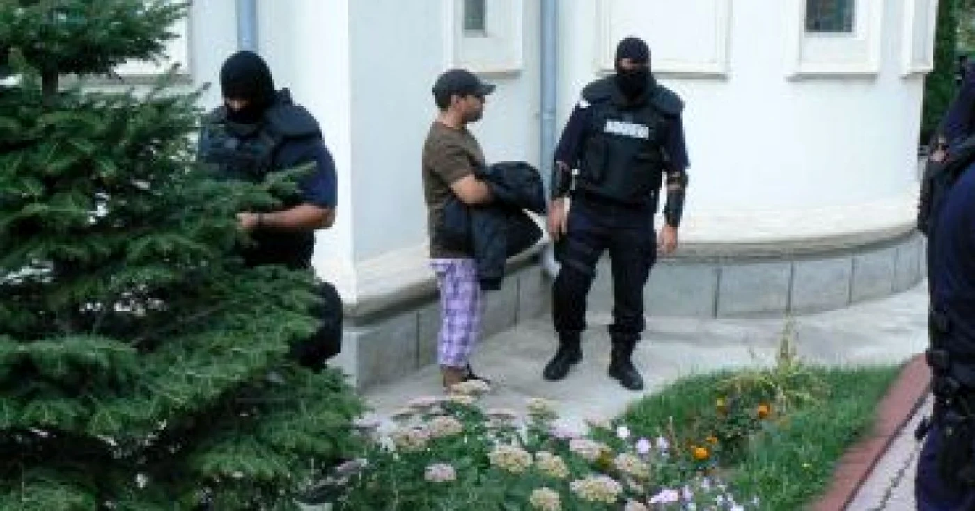 Craiova: Reţeaua lui Covei şi Nixon a tras milioane de euro de pe carduri