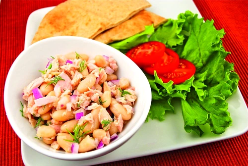 salata fasole ton jpeg