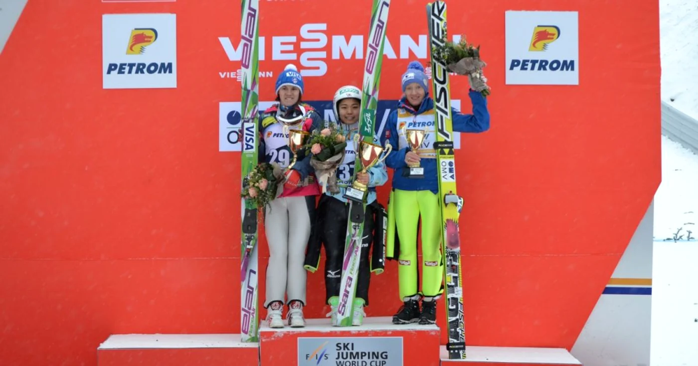 Sara Takanashi, Nita Englund şi  Daniela Iraschko Stolz au urcat pe podium FOTOSimona Suciu.