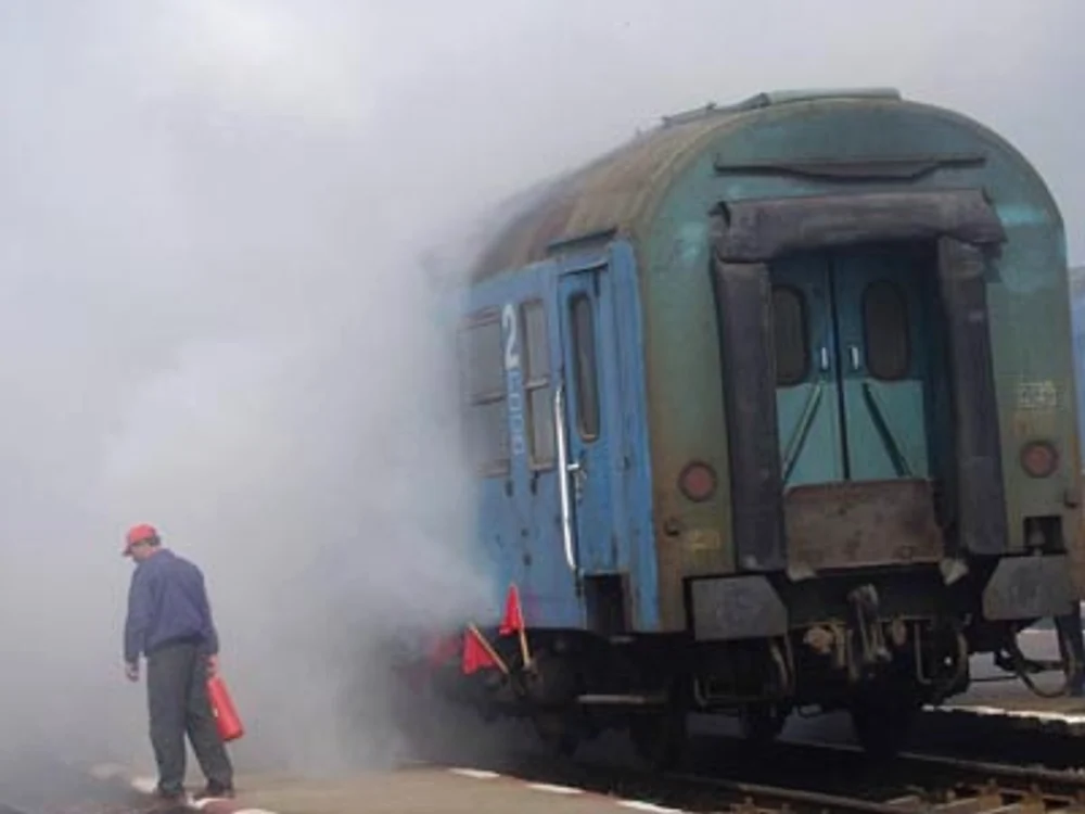 Reprezentanţii ISU spun că locomotiva a luat foc de la un scurt-circuit.