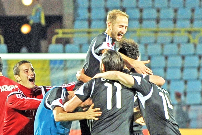 
    Bucuria albanezilor e pe deplin justificată: au obţinut prima calificare la un turneu final din istorieFoto: AFP  