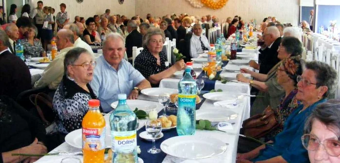 Cuplurile au retrăit momentul cununiei FOTO Corina Macavei
