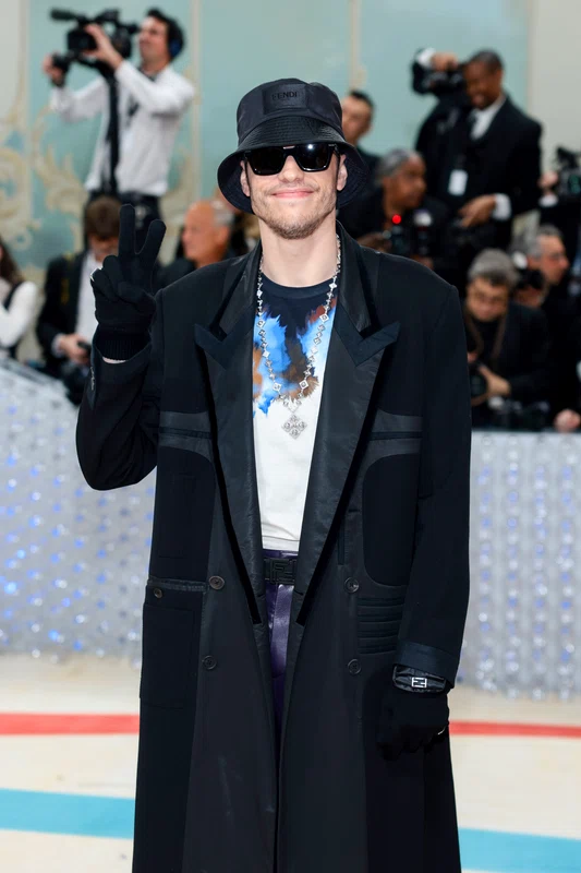 Pete Davidson la Met Gala 2023