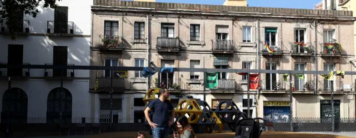 Copii si parinti la plimbare / joaca in Spania FOTO Guliver / Getty Images