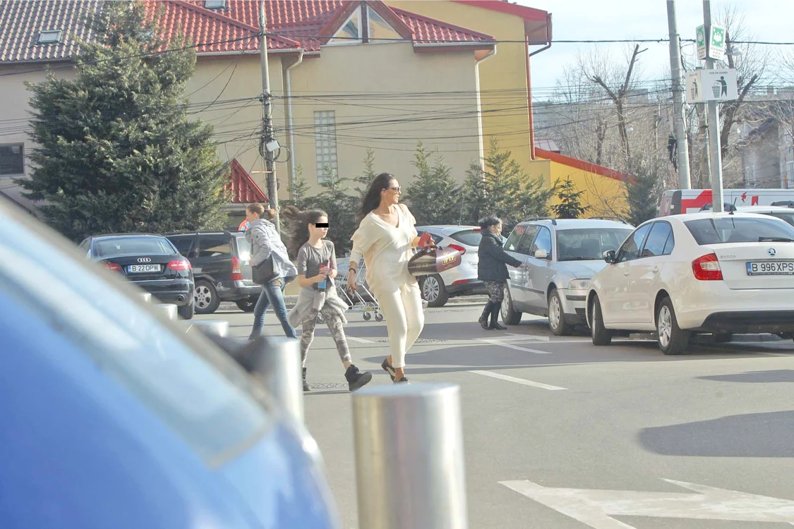 Violeta, cu Lavinia Pârva, la cumpărături