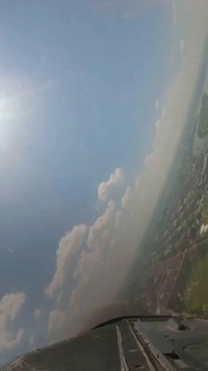 Cum s-a văzut parada aeriană de Ziua Independenței SUA din cabina unui F-22. Imagini spectaculoase