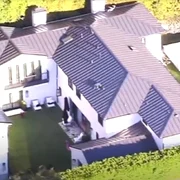 casa Rihanna captura video NBC News jpg