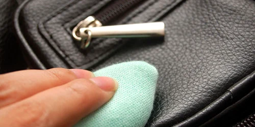 curatire obiecte din piele FOTO www.juliana.ro