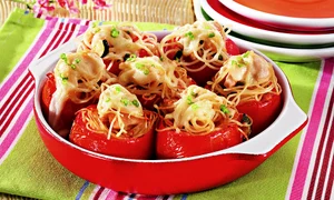 rosii umplute cu pui si spaghete jpeg