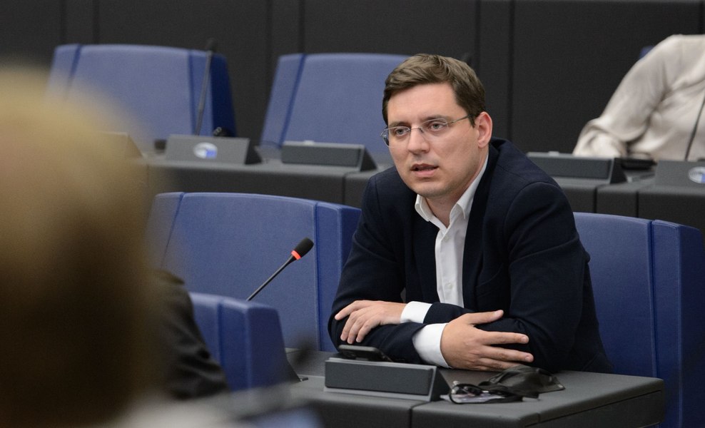 Negrescu: „Soluția unei aderări pe cale aeriană la Schengen, o victorie importantă de etapă”