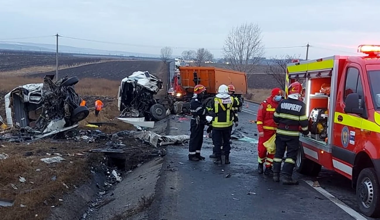 Șapte persoane au murit în urma impactului devastator Sursă foto: ISU Iași