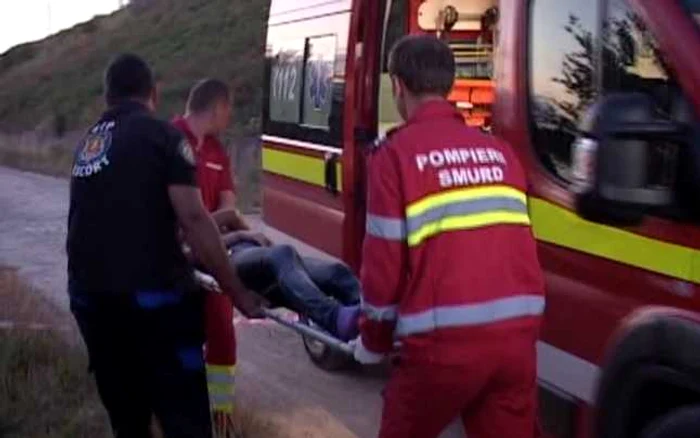 Trupul neînsufleţit al fetei a fost scos din apă după mai multe ore de căutări. FOTO captură video