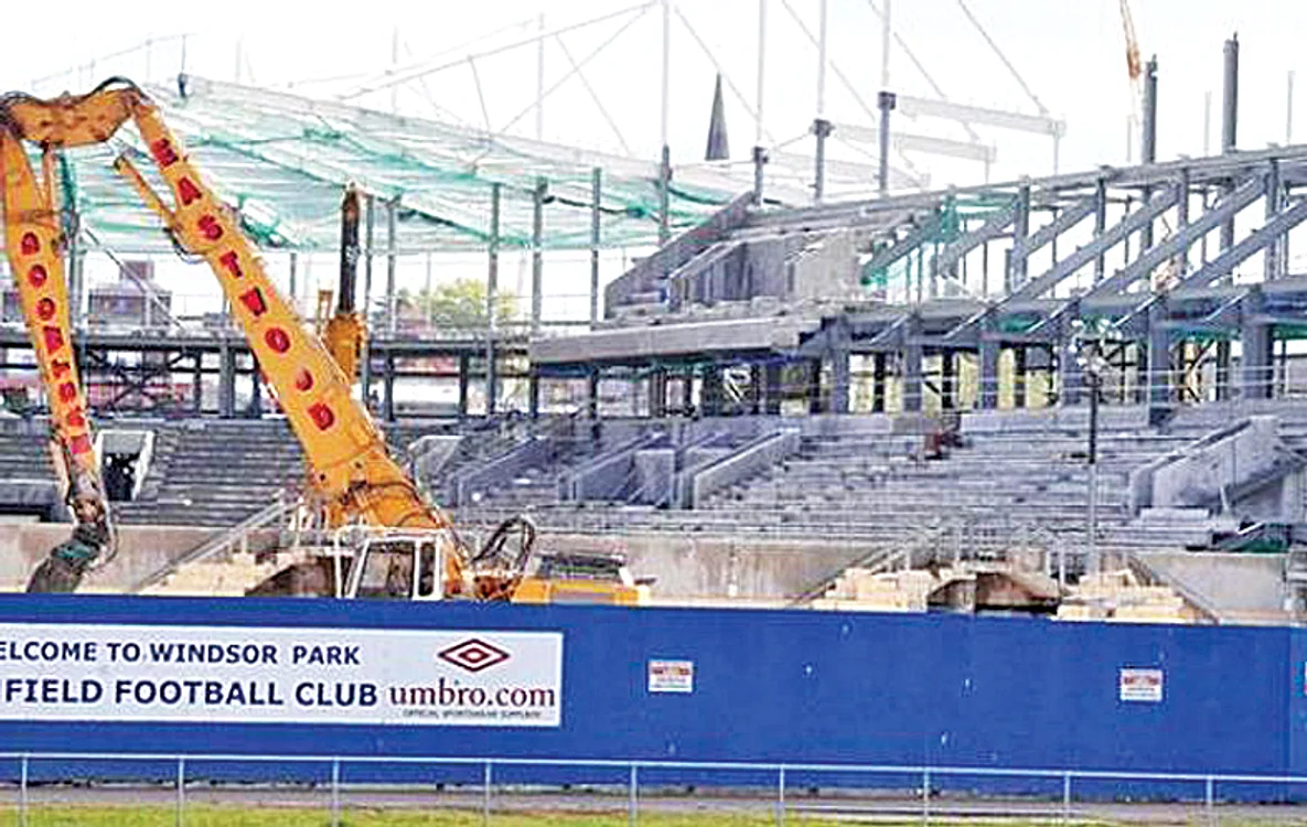 Stadionul din Belfast  s-a transformat  în şantier