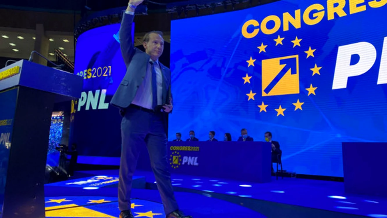 
    Membrii delagați la congres ar fi fost verificați strict când au ajuns să voteze Fotografii: Inquam  