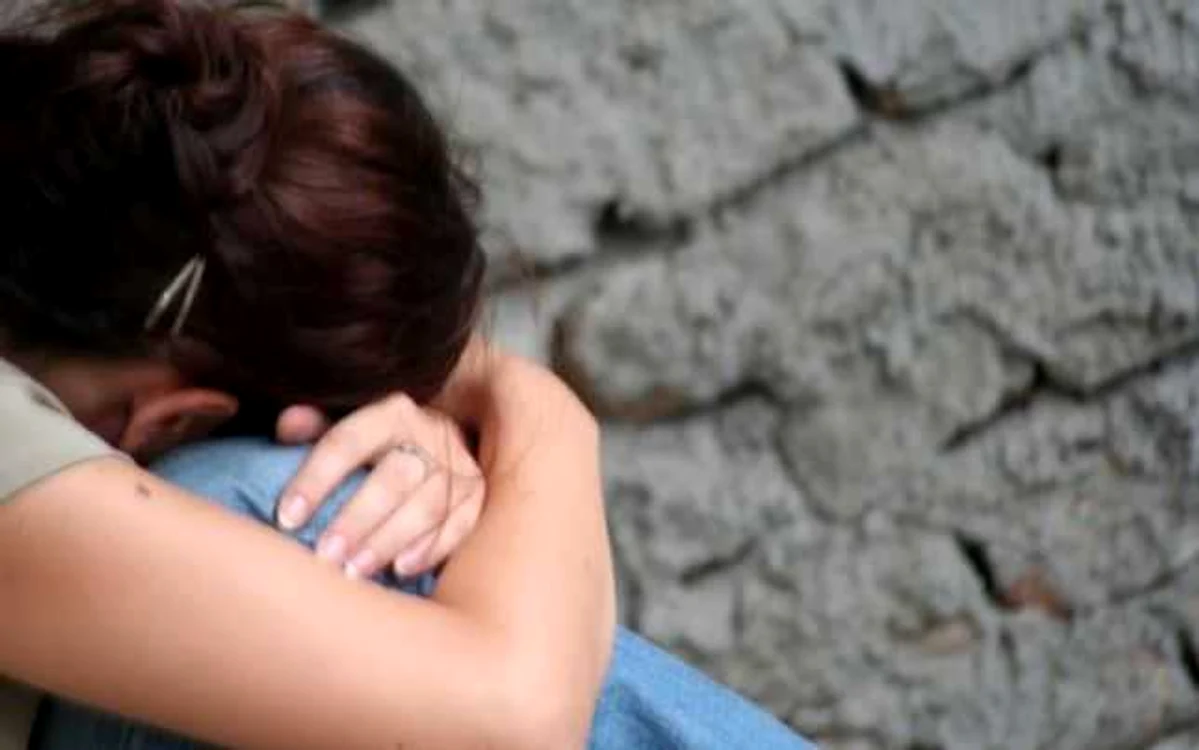 Fetiţa avea doar 11 ani când au început violurile