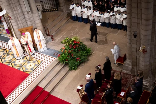 Charlene, Albert de Monaco și Prințesa de Hanovra la slujba comemorativă pentru Papa