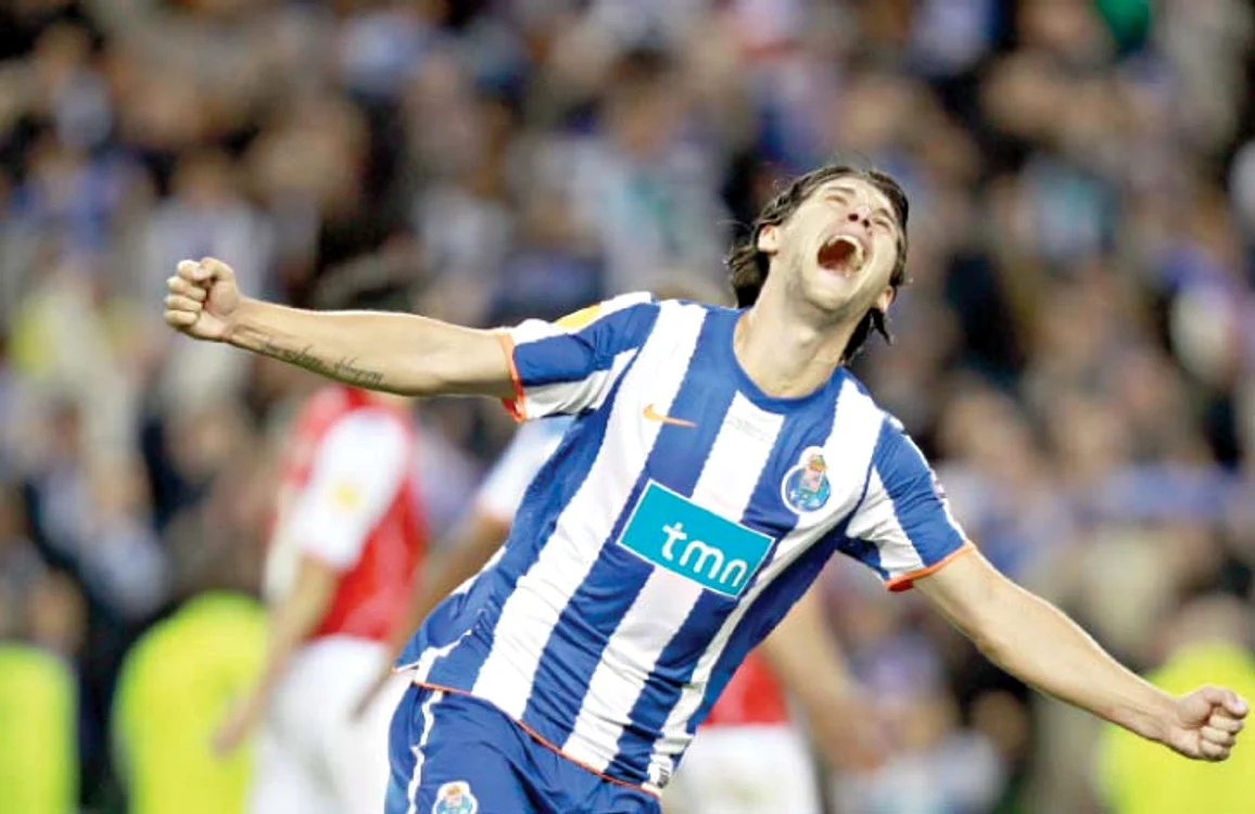 
    Cristi Săpunaru  s-ar putea despărţi  de FC Porto din  sezonul viitor  