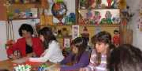 Familiile care vor sa adopte un copil pot obtine consiliere la targ