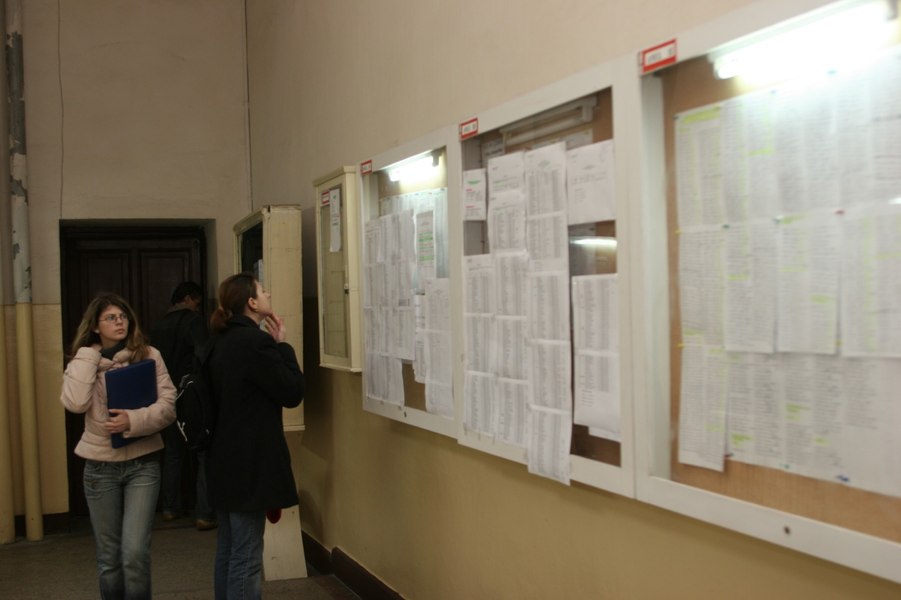 Noi obligaţii pentru proprietarii de apartamente şi administratorii de bloc