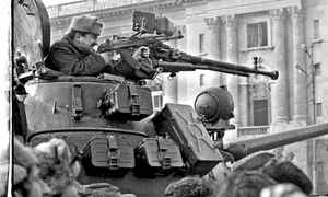 Revoluţia din Decembrie 1989 Bucureşti - imagini de arhivă Sursa Facebook Lazăr Dinu