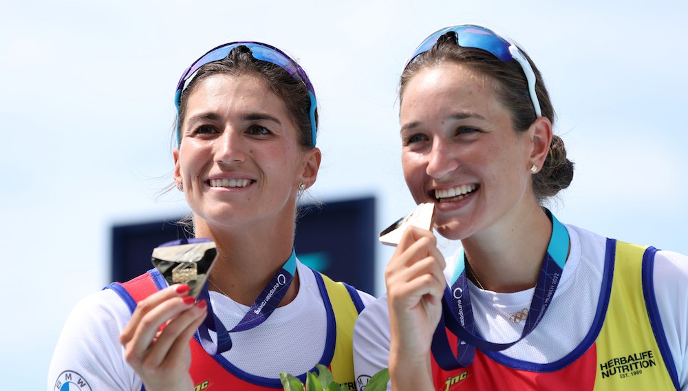 Simona Radiș și Ancuța Bodnar, prima medalie la canotaj pentru România la Jocurile Olimpice 2024