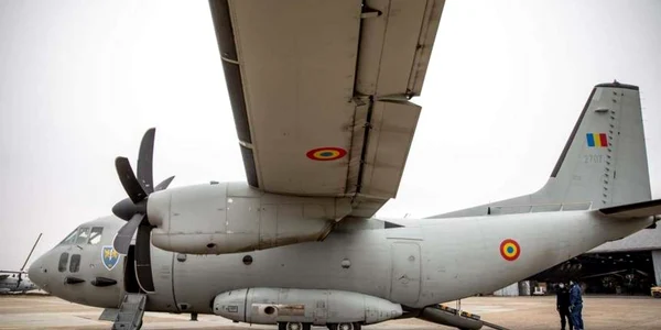 aeronava militara sursa