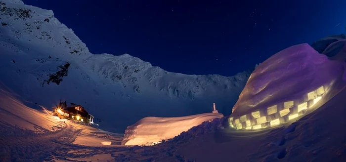 Hotelul de Gheață de la Bâlea Lac în Sibiu pe Transfăgărășan Foto untravelledpaths com