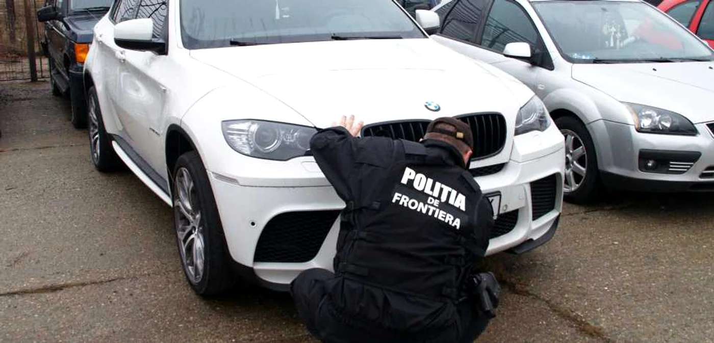 Autoturism confiscat de poliţiştii de frontieră mehedinţeni FOTO STPF Mehedinţi