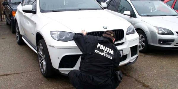 autoturism furat