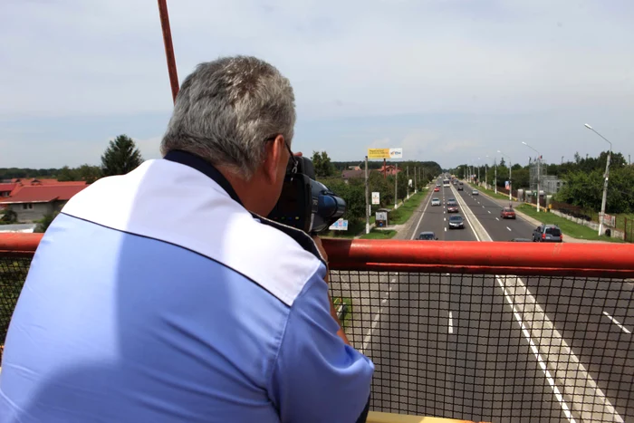 
    Polițiștii vă ”vânează” cu pistoalele laser din locuri pe care nici nu le bănuiți   