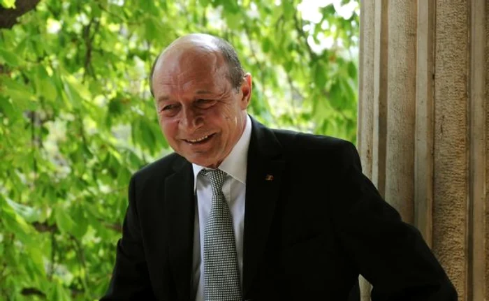 Traian Băsescu îndeamnă poporul să nu ajute Trustul IntactFoto: arhivă personală