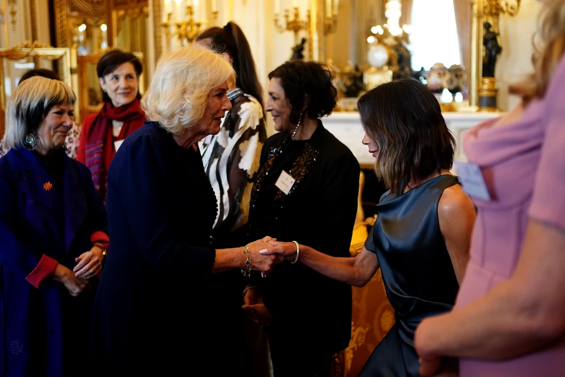 Regina Camilla și Victoria Beckham