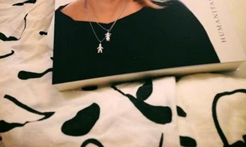 Andreea Esca carte jpeg