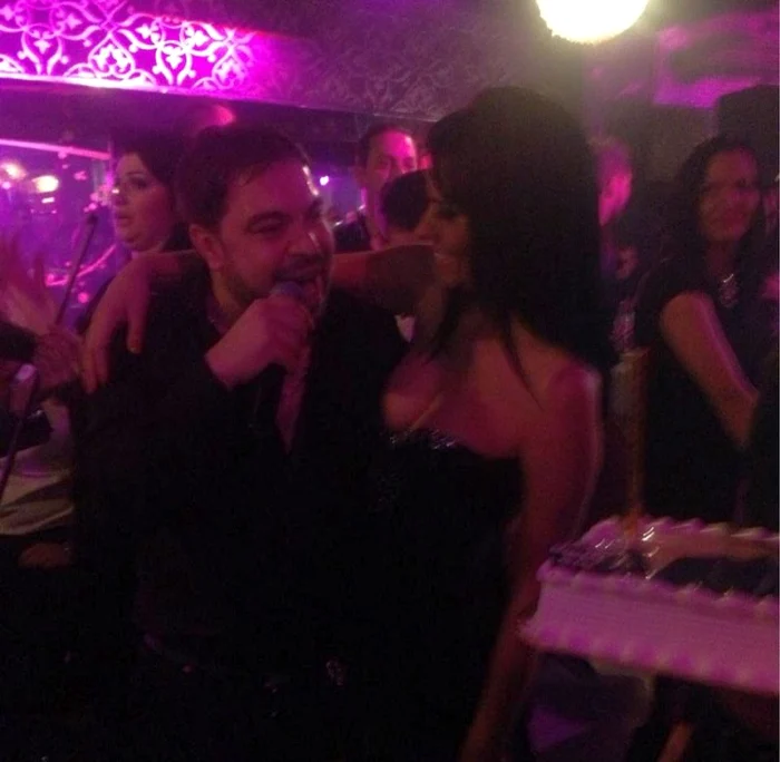 
    Raluca Macovei şi Florin Salam  