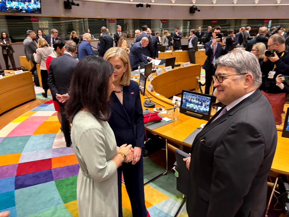 Emil Hurezeanu a participat la reuniunea CAE de la Bruxelles. FOTO: Facebook