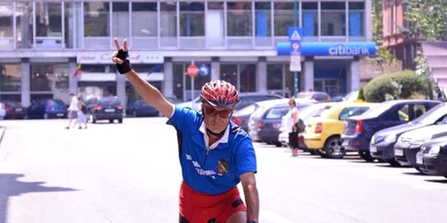 Temerarul pe bicicletă a ajuns la Braşov