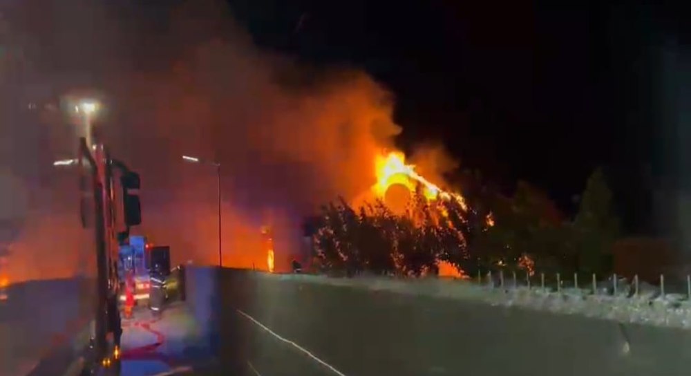 Nenorociri venite în toiul nopţii. Oameni năpăstuiţi de incendii catastrofale petrecute în Neamţ