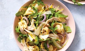 salata cu tortellini, pui si rucola jpeg