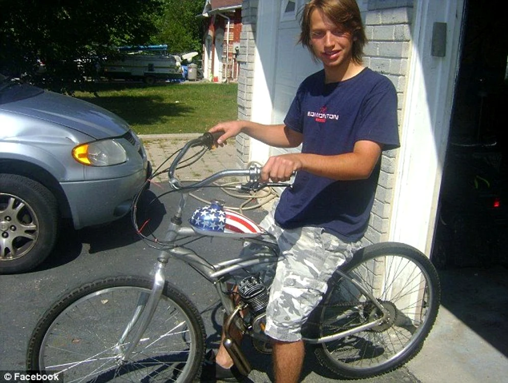 
    Băiatul a fost acuzat că a fost un "biciclist incompetent"  