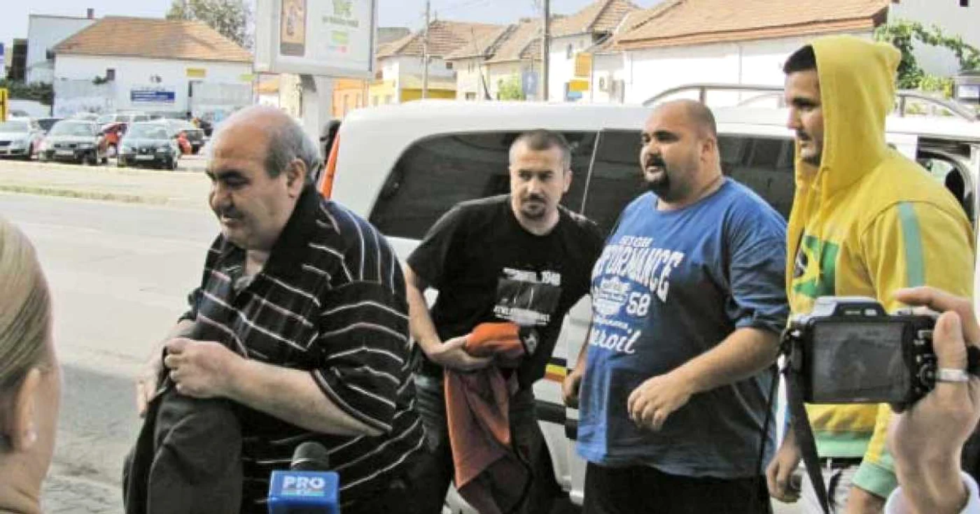 Acuzaţii au fost aduşi la Alba Iulia pentru declaraţii