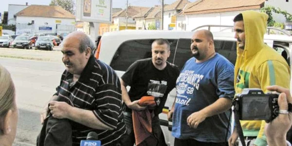 Acuzaţii au fost aduşi la Alba Iulia pentru declaraţii