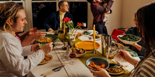 Cină în familie Foto Bon Appetit jpg